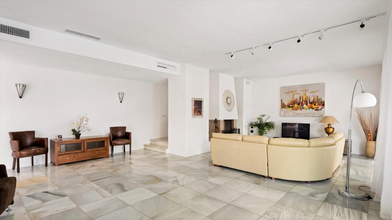 Villa Marina Marbella Exteriör bild
